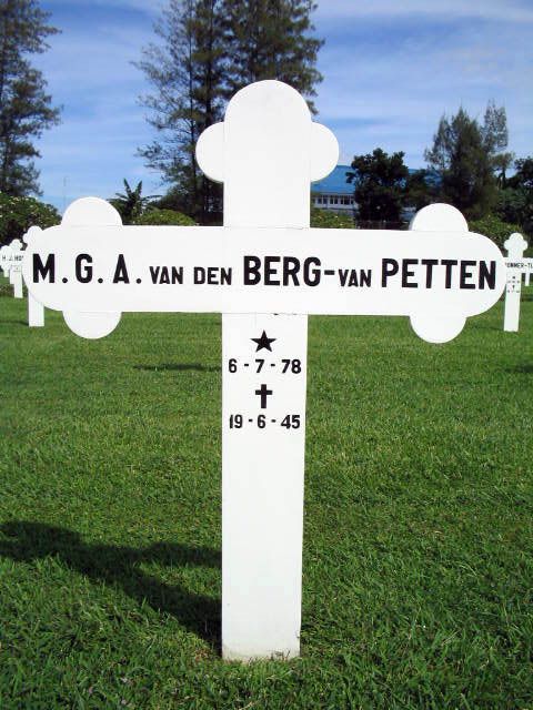 berg v den petten van.m.g.a.2004.jpg