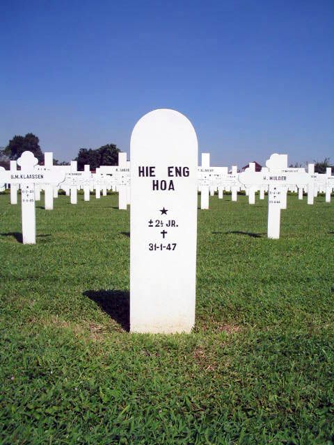 hie eng hoa.2005.jpg