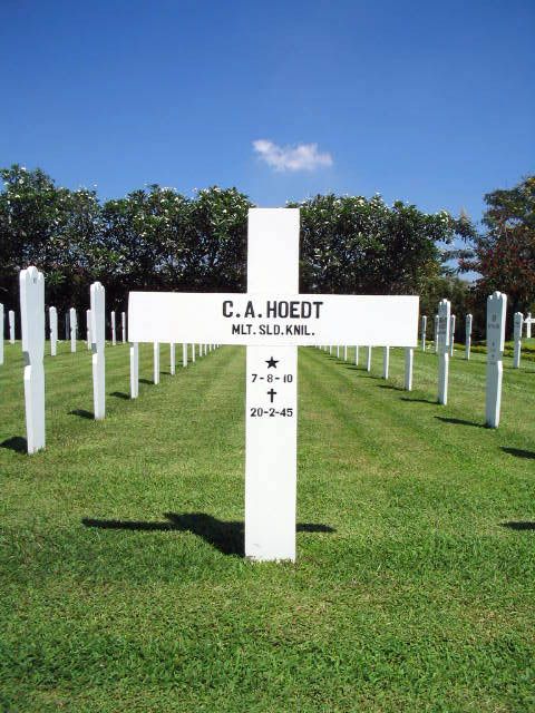 hoedt.c.a.2005.jpg