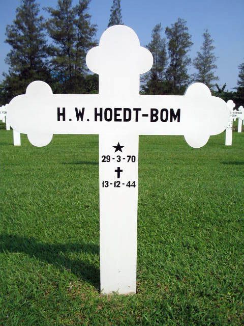 hoedt bom.h.w.2004.jpg