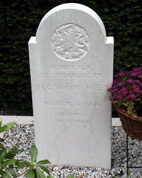 Hoef H.C. van der 2004.jpg