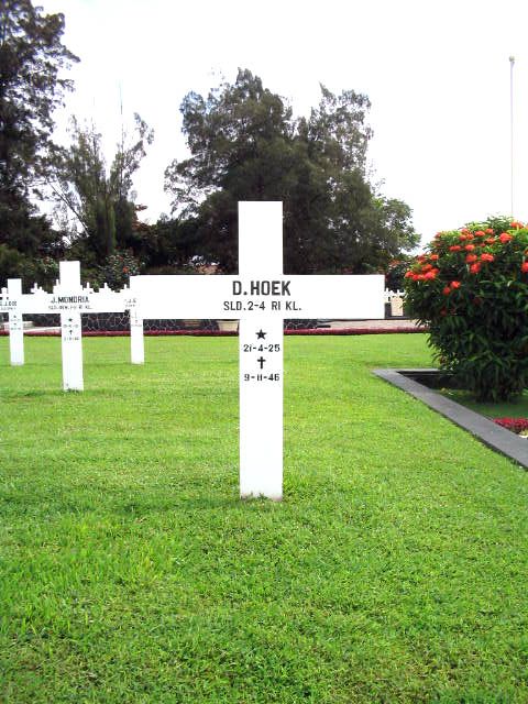 hoek.d.2005.jpg