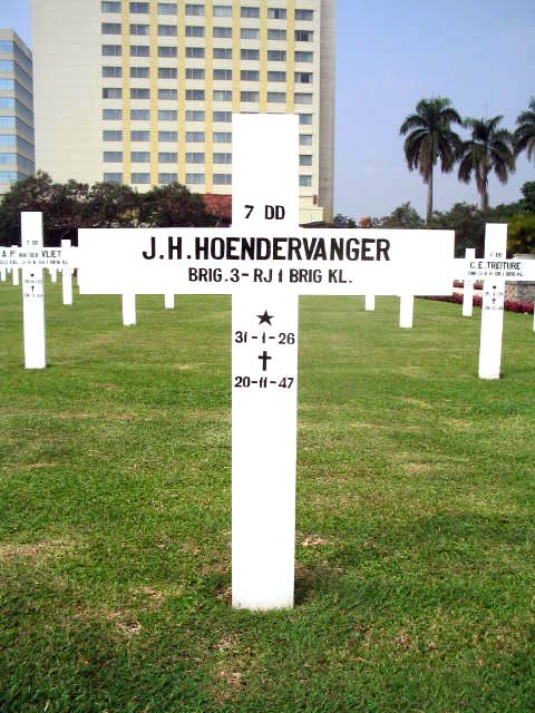 hoendervanger.j.h.2005.jpg
