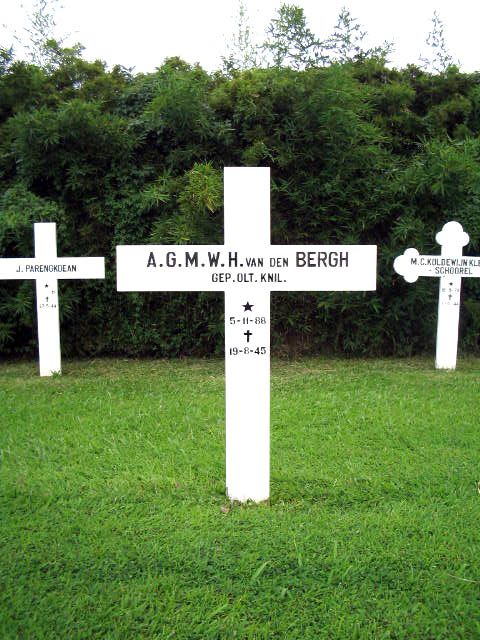 bergh.v.den.a.g.m.w.h.2005.jpg