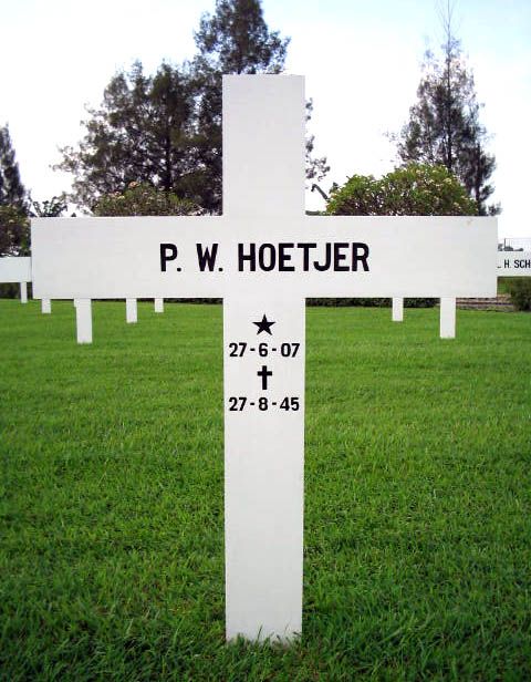hoetjer p.w.2004.jpg