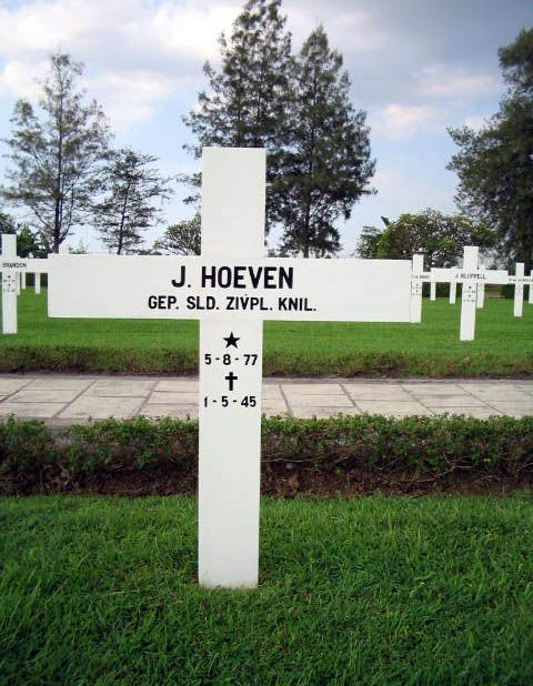 hoeven j.2004.jpg