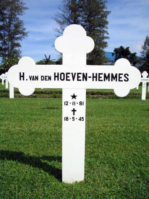 hoeven v.den hemmes.h.2004.JPG
