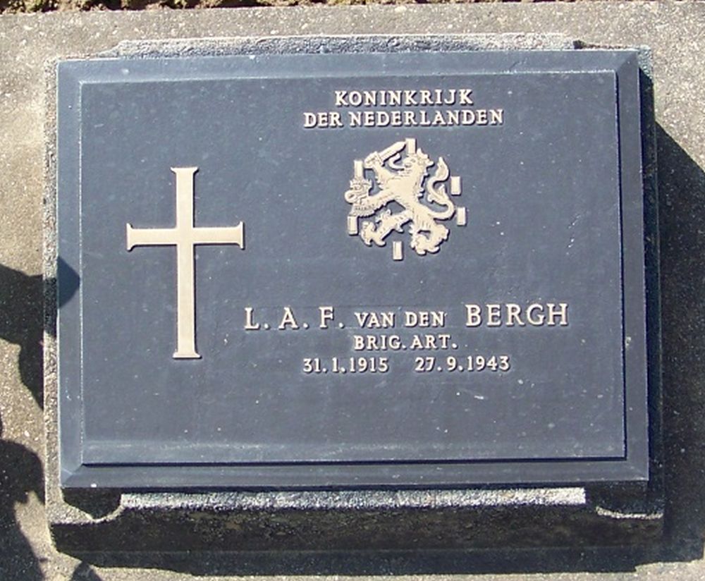 7. G. 27.JPG