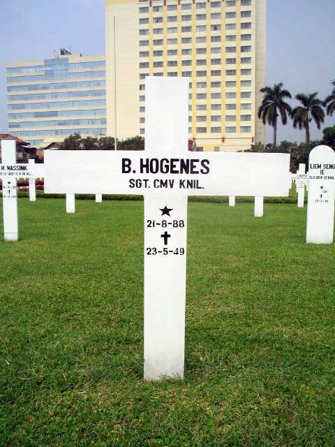 hogenes.b.2005.jpg