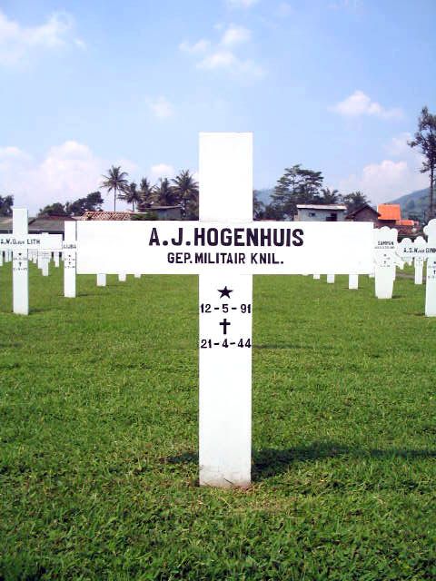 hogenhuis.a.j.2005.jpg