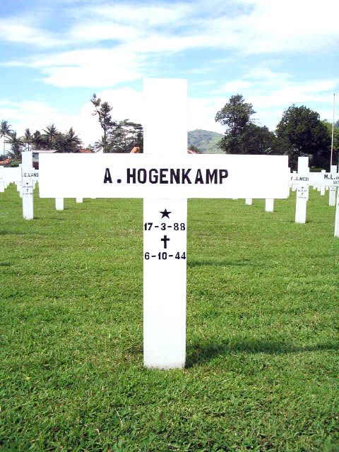 hogenkamp.a.2005.jpg