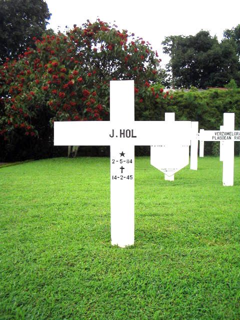 hol.j.2005.jpg