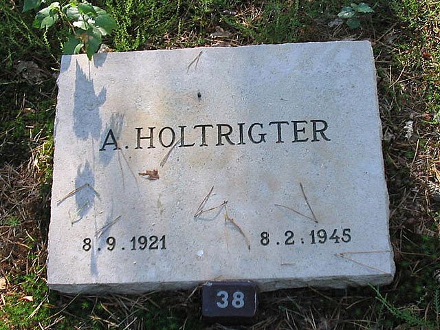 A.Holtrigter.jpg