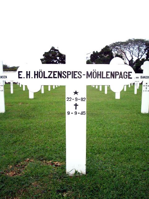 holzenspies.mohlenpage.e.h.2005.jpg