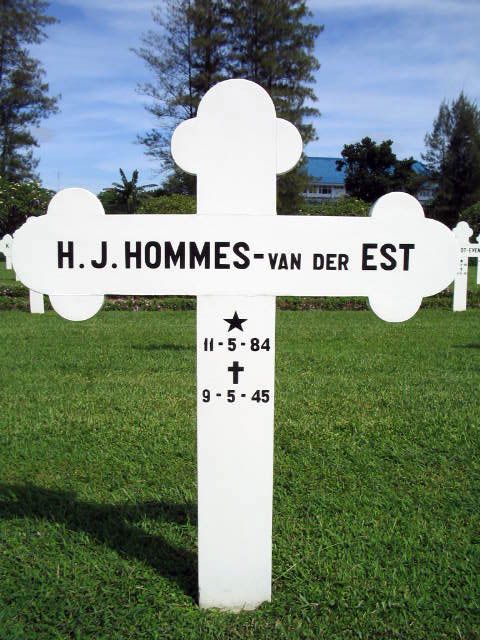 hommes est vder.h.j.2004.jpg