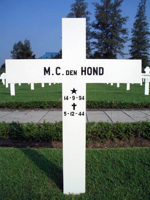 hond den m.c.2004.jpg