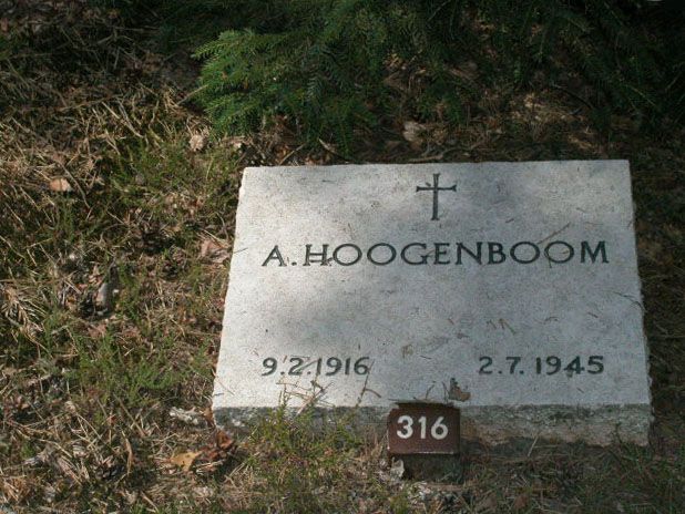 A.Hoogenboom.jpg