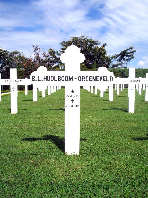 hoolboom.groeneveld.b.l.2005.jpg