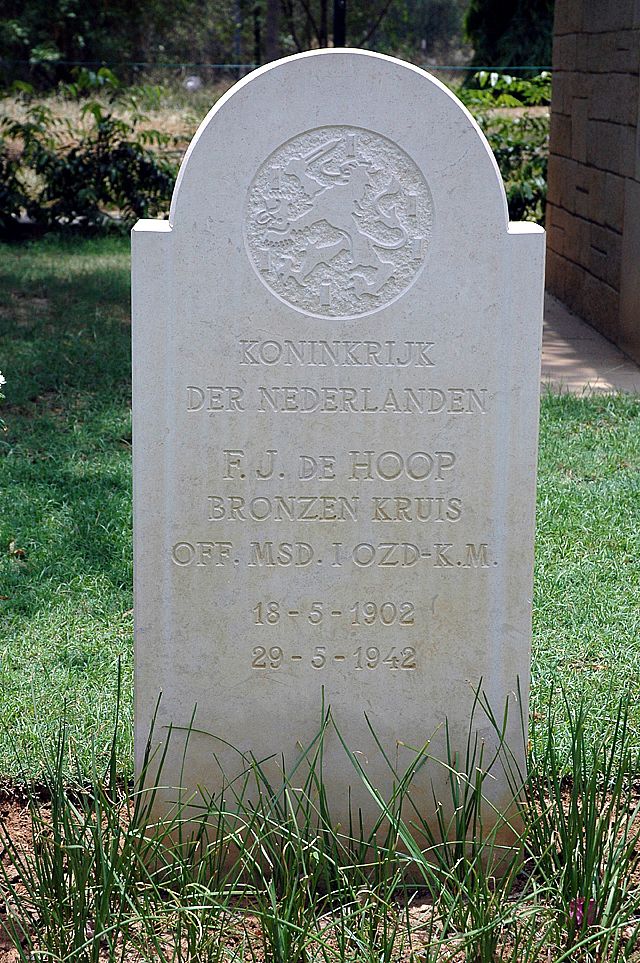 hoop.f.j.de.2006.jpg