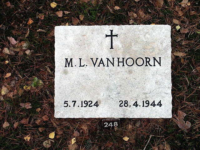 hoorn.van.m.l.2005.jpg