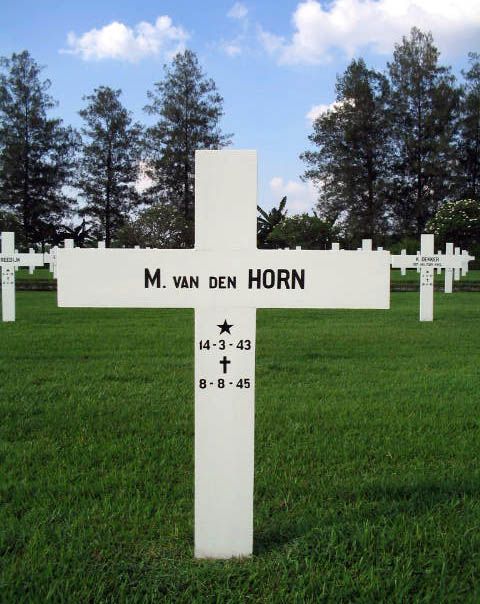 horn v.den m.2004.jpg