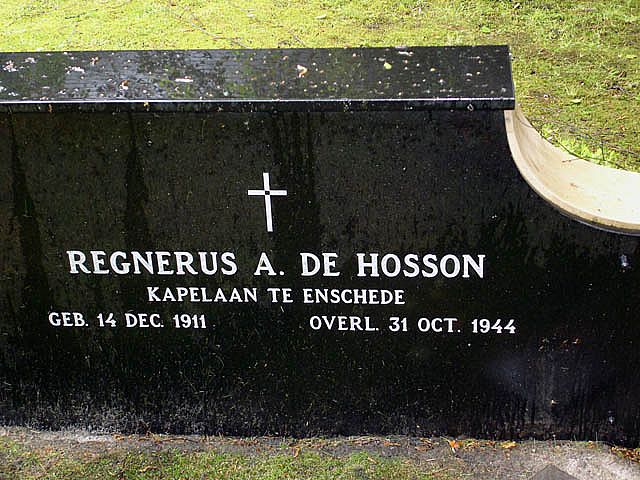 HossonDeRA.JPG