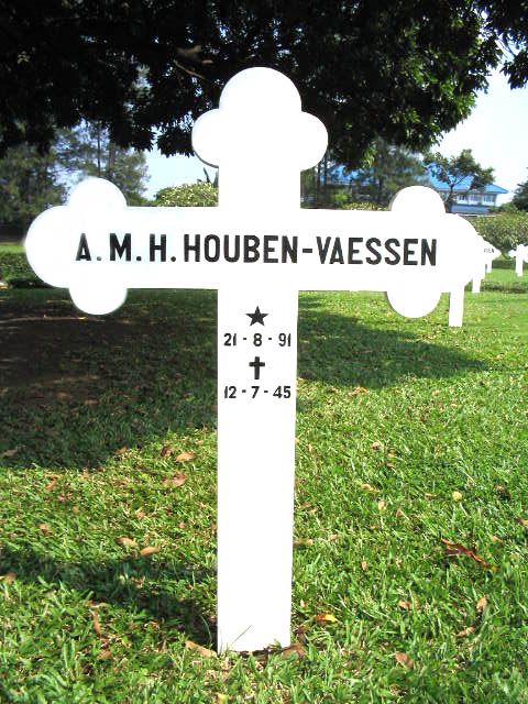 houben.vaessen.a.m.h.2004.jpg.JPG