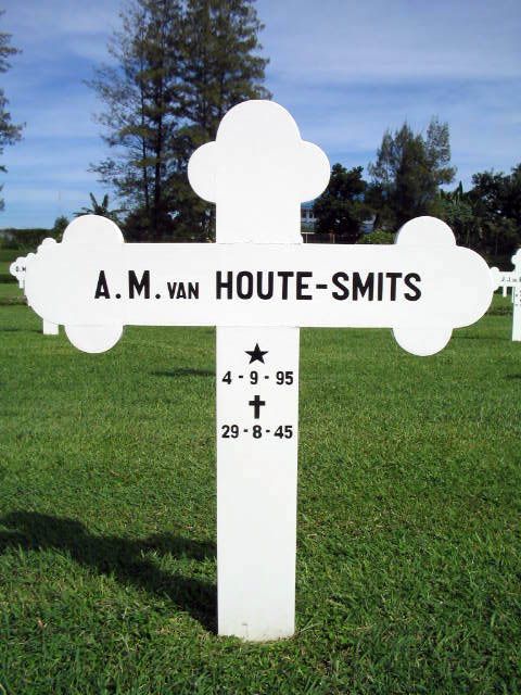 houte smits van h.m.2004.jpg