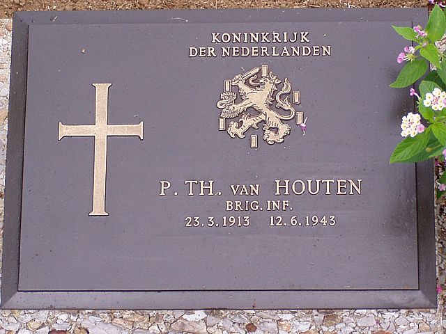 houten.p.t.van.2006.jpg