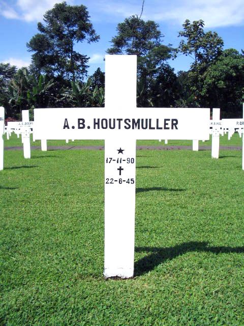 houtsmuller.a.b.2005.jpg