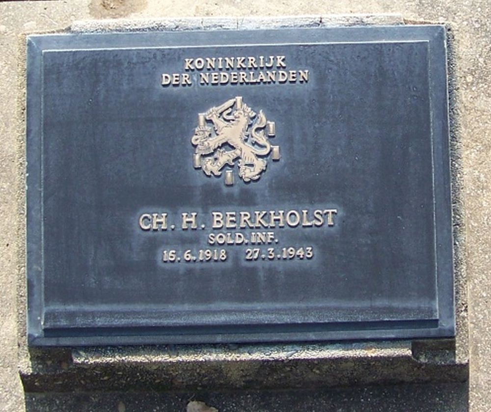 5. E. 18.JPG