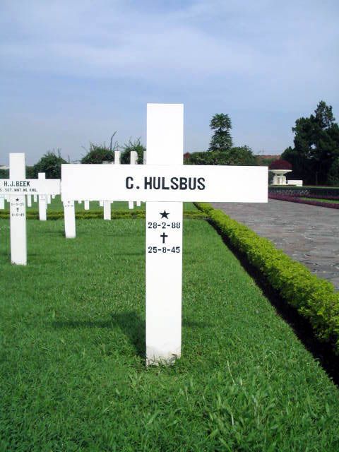 hulsbus.c.2005.jpg