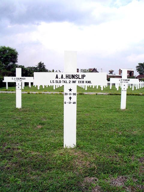 hunslip.a.a.2005.jpg
