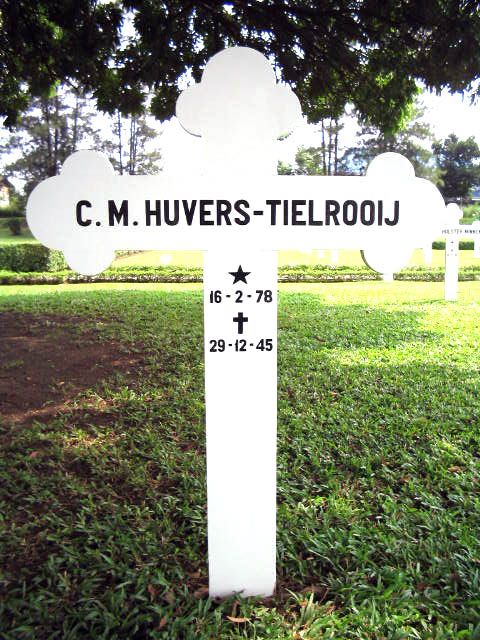 huvers tielrooij.c.m.2004.jpg