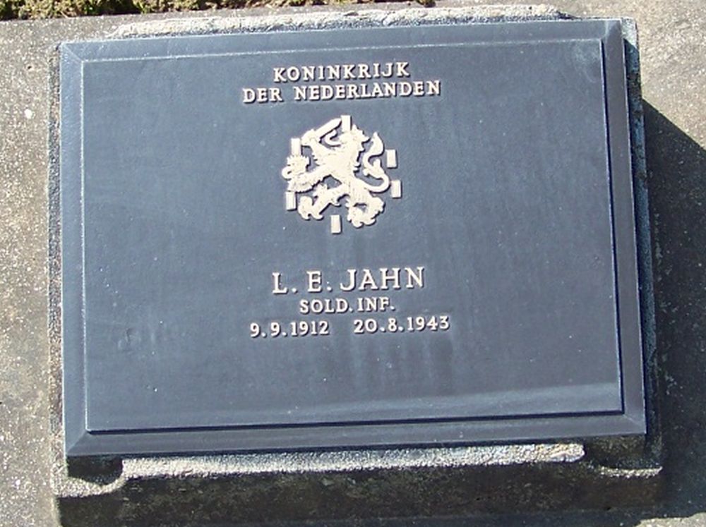 7. F. 13.JPG