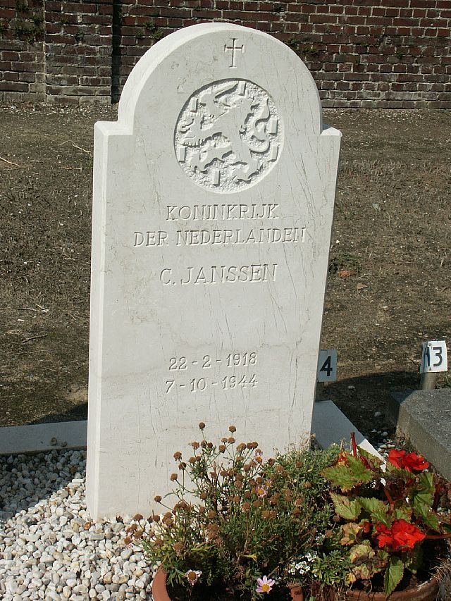 Janssen(2).jpg