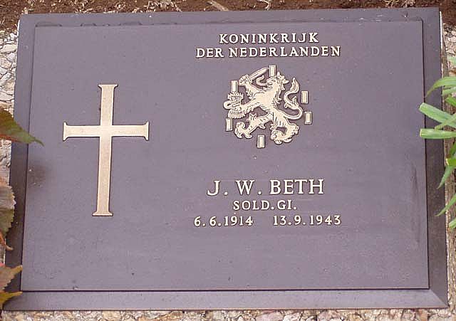 beth.j.w.2006.jpg
