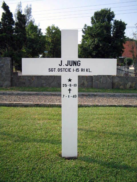 jung.j.2004.jpg.JPG