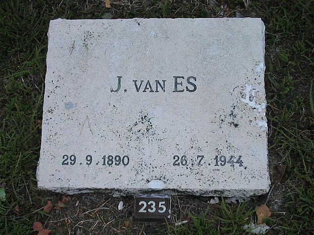 J.v.Es.jpg
