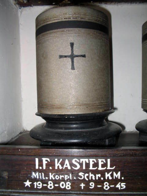 kasteel.i.f.2005.jpg