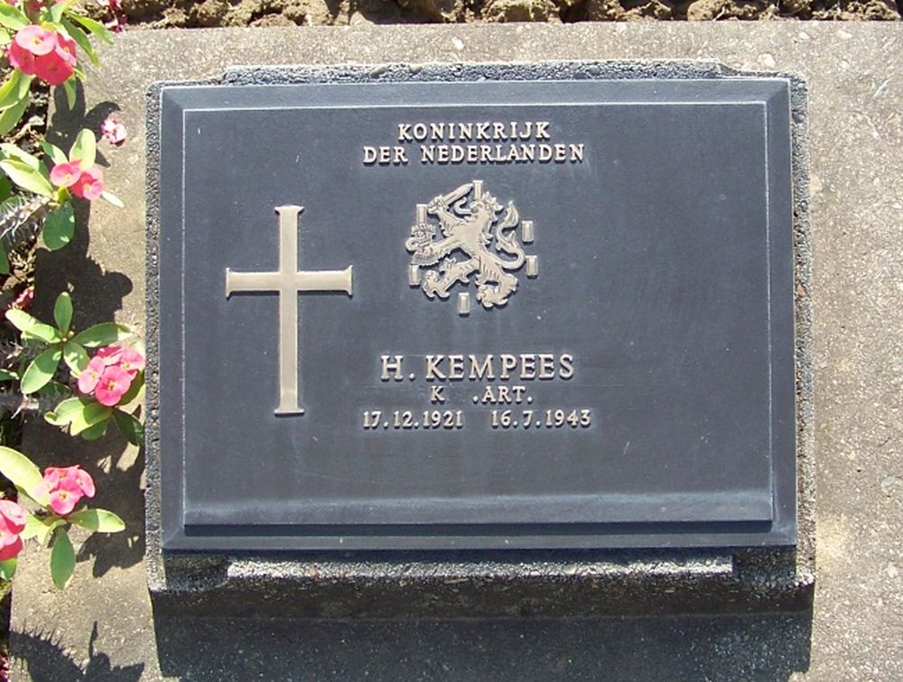 7. H. 8.JPG