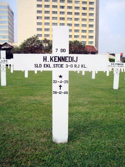 kennedij.h.2005.jpg