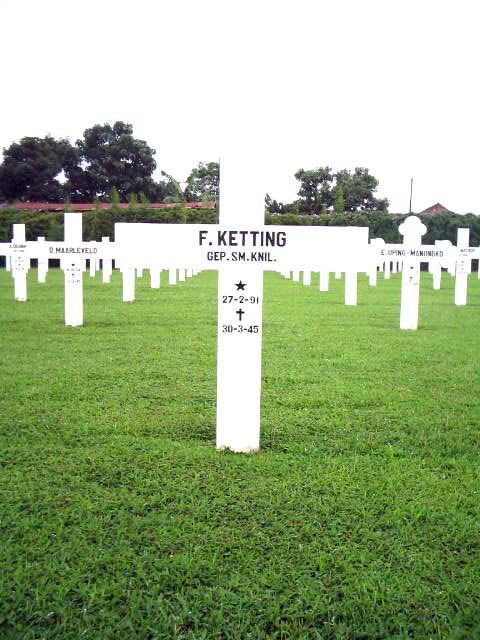 ketting.f.2005.jpg