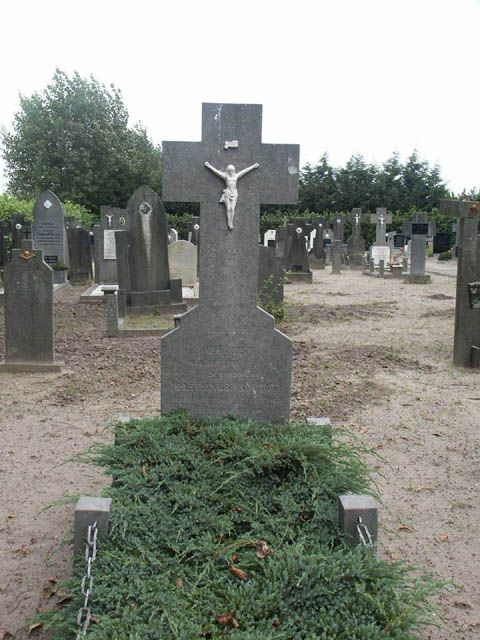 Kint(1).jpg