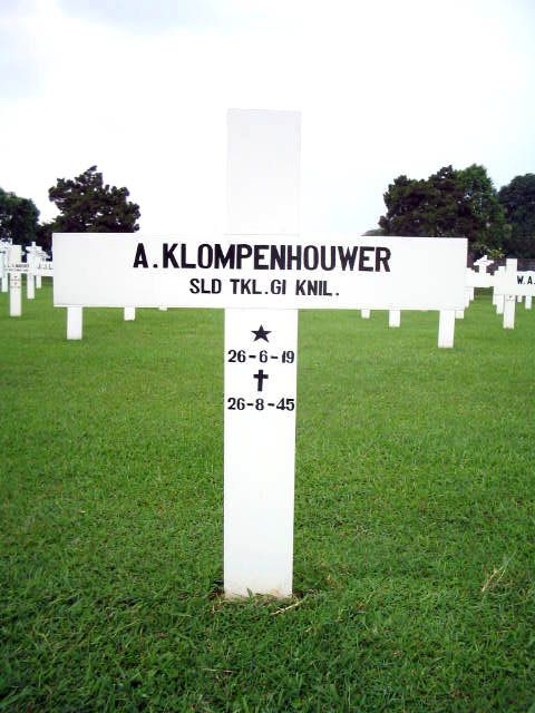 klompenhouwer.a.2005.jpg