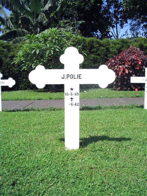 polie.j.2005.jpg