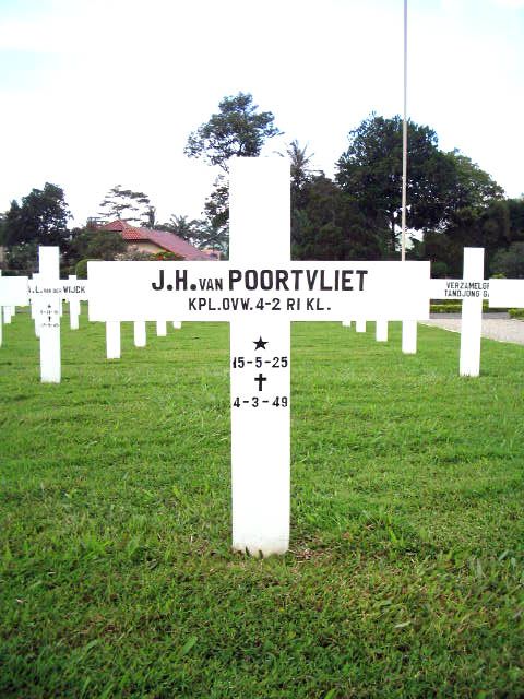 poortvliet.van.j.h.2005.jpg