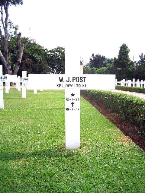 post.w.j.2005.jpg
