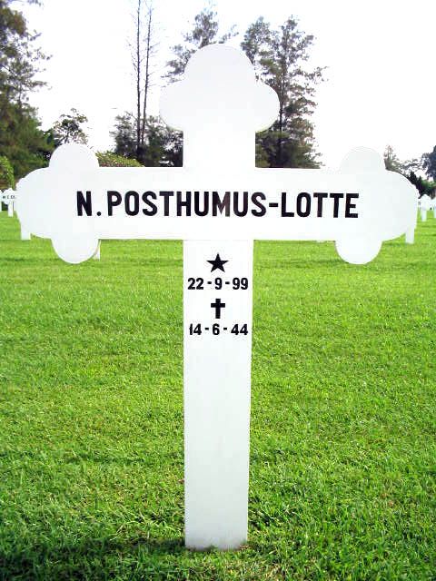posthumus lotte.n.2004.JPG