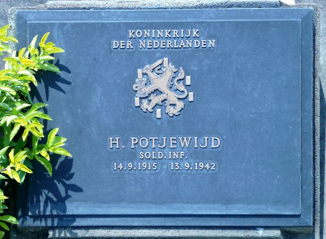 Potjewijd.H.2008.jpg